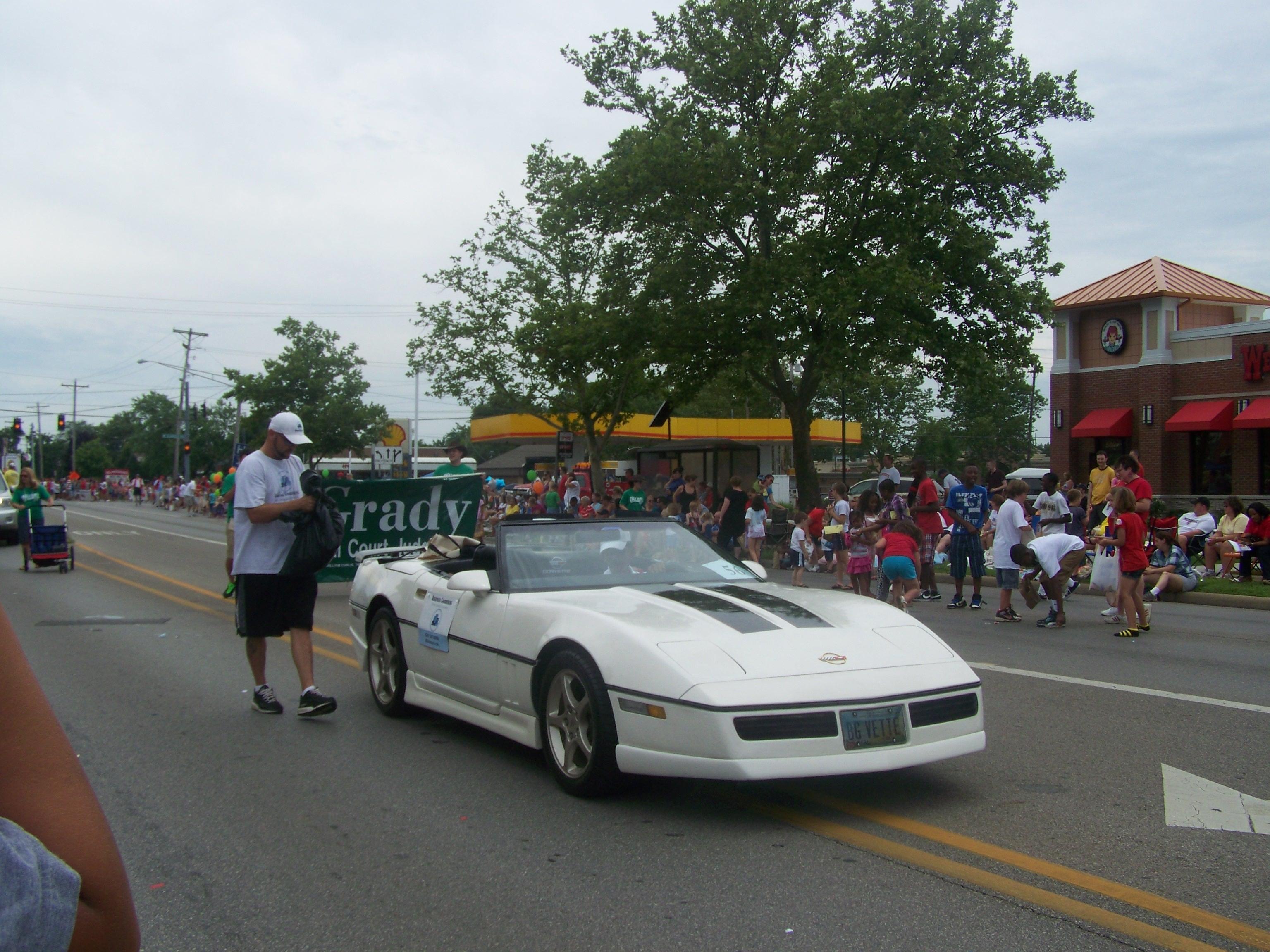 Business Groomers' Families participating in the Westerville 4th of July parade