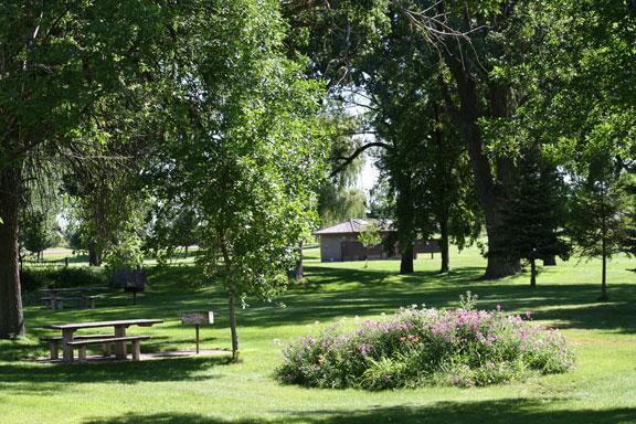 Picnic area at Lake Walcott