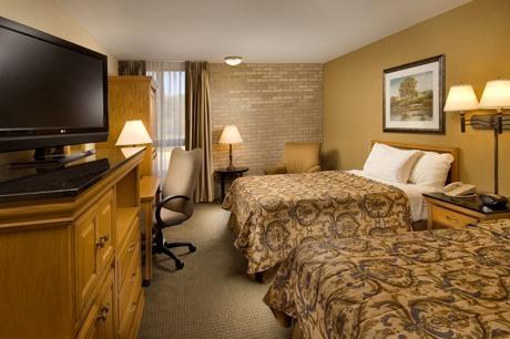 Drury Inn & Suites Airport - San Antonio