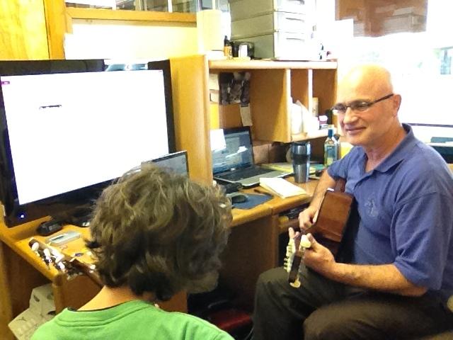 Using all the latest gadgets to learn guitar.