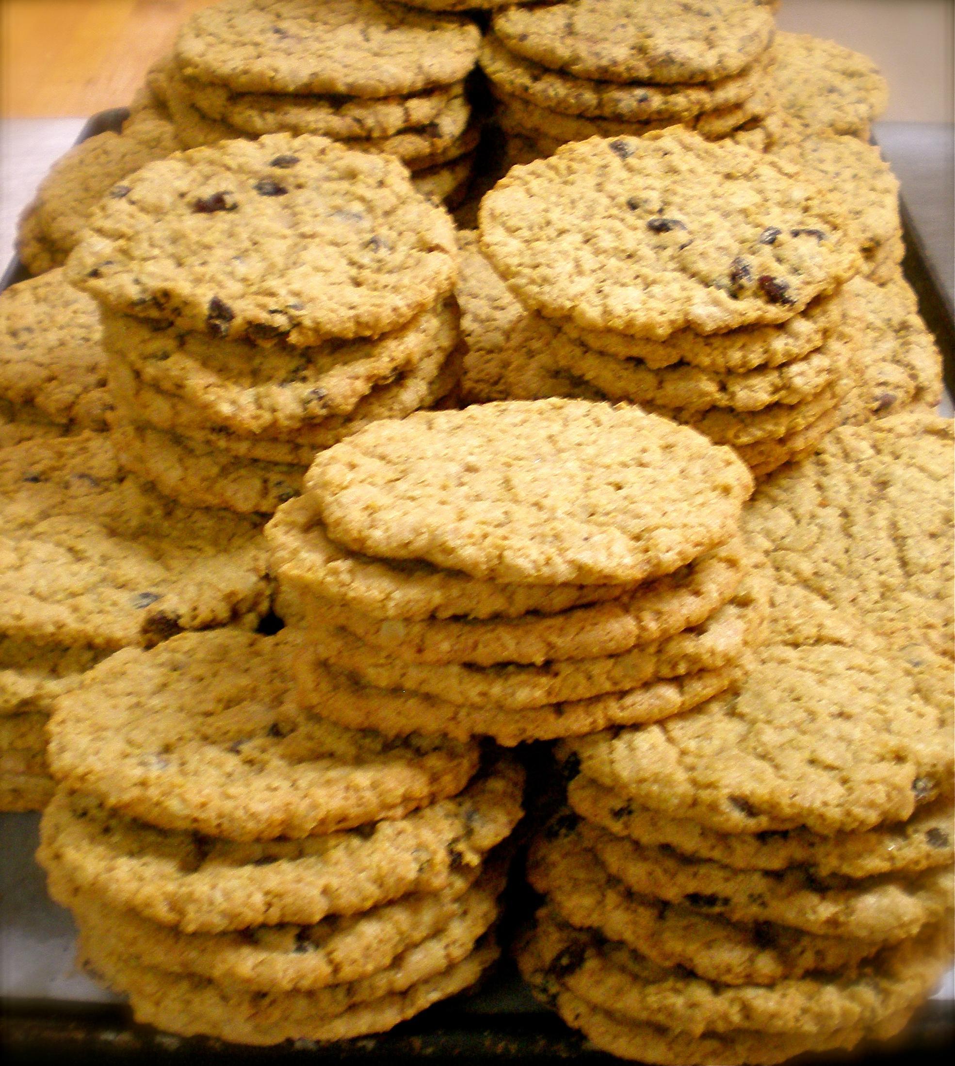 HUGE, 100% Whole Grain Oatmeal Cookies! Original, Raisin, Chocolate Chip, Peanut Butter Chocolate Chip...Oh my!