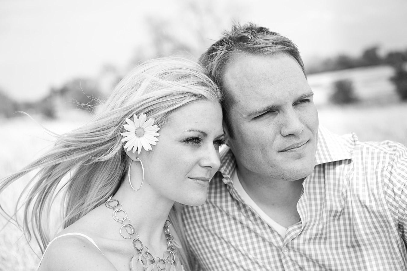 Couple's engagement portrait at White Rock Lake in Dallas