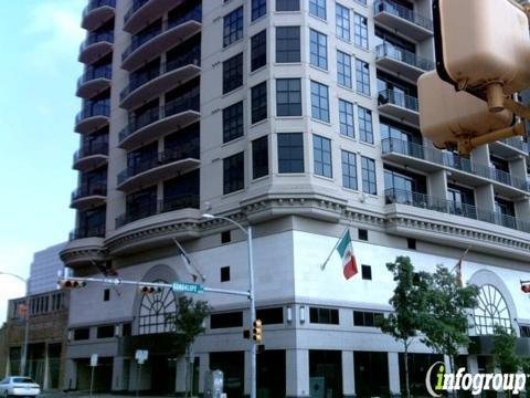 Plaza Lofts on Republic Square