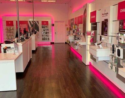 Metro by T-Mobile Authorized Retailer