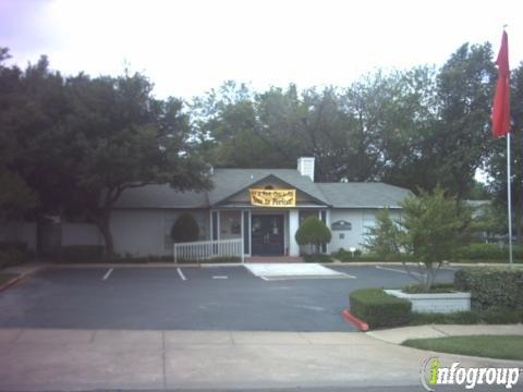 Carriage House Apartments