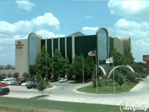 Crowne Plaza Suites Arlington, an IHG Hotel