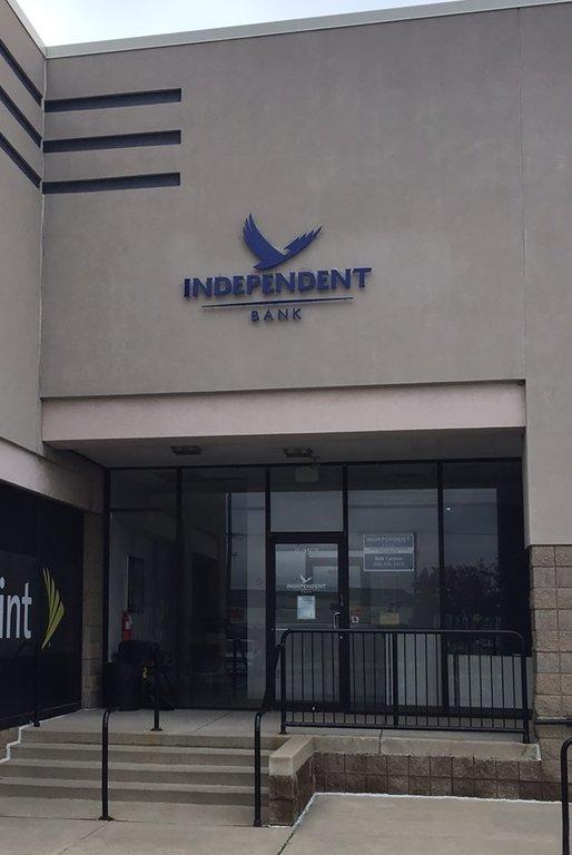 Independent Bank - West Bloomfield