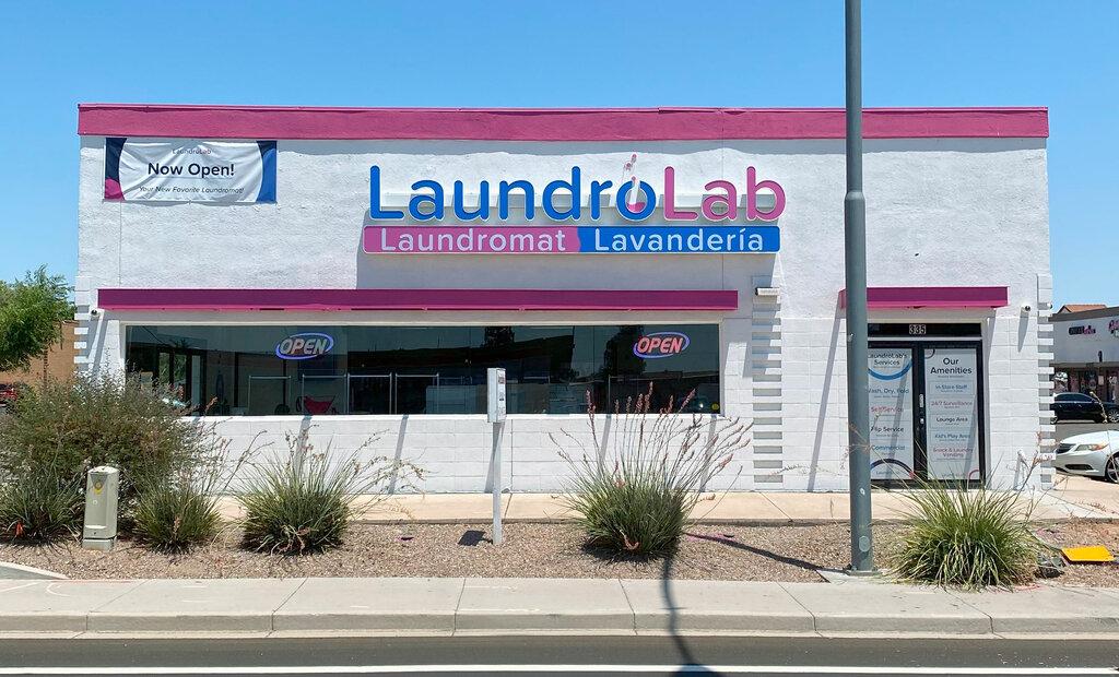 LaundroLab Laundromat