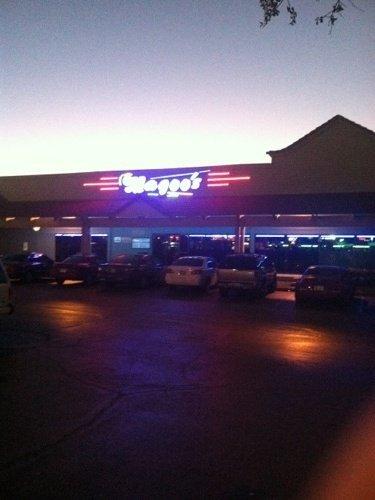 Magoo's Sports Bar and Billiards