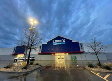 Lowe’s Outlet Store