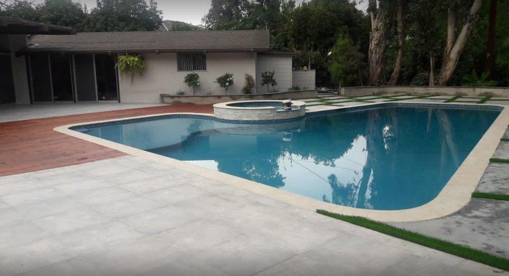 Flores Swimming Pools and Landscape Construction