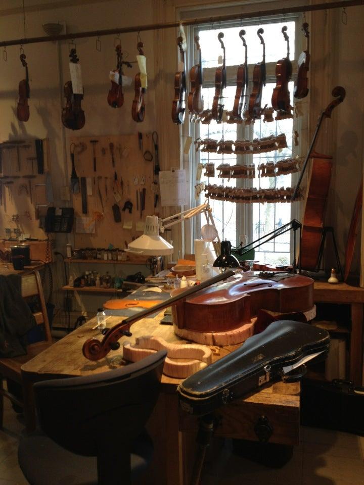 Wilder & Davis Luthiers Inc