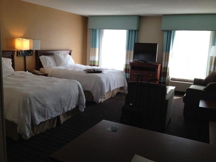 Hampton Inn & Suites by Hilton Toronto Airport