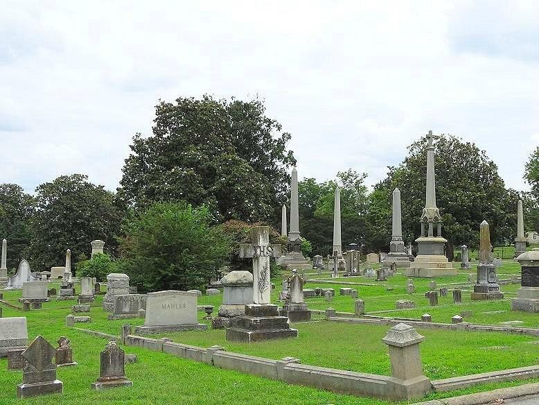 Historic Oakwood Cemetery