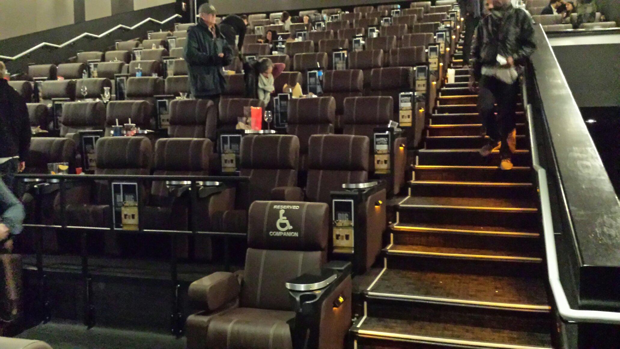 Cineplex VIP Don Mills