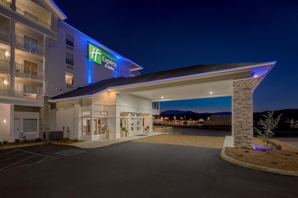 Holiday Inn Express & Suites Pigeon Forge - Sevierville, an IHG Hotel