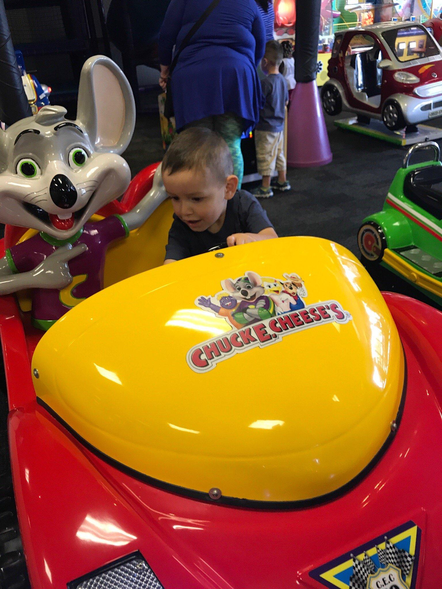 Chuck E Cheese's