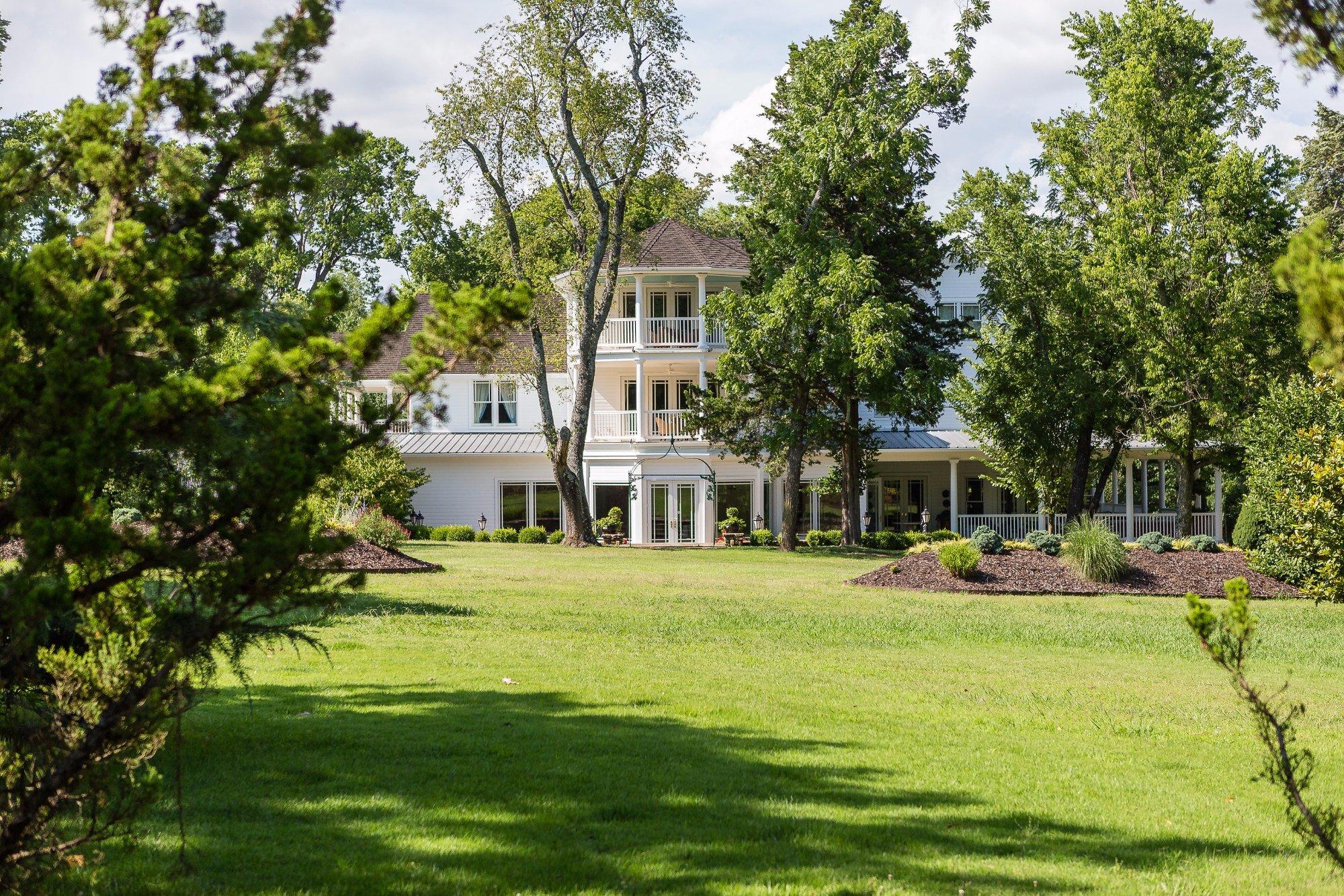 Pratt Place Inn & Barn