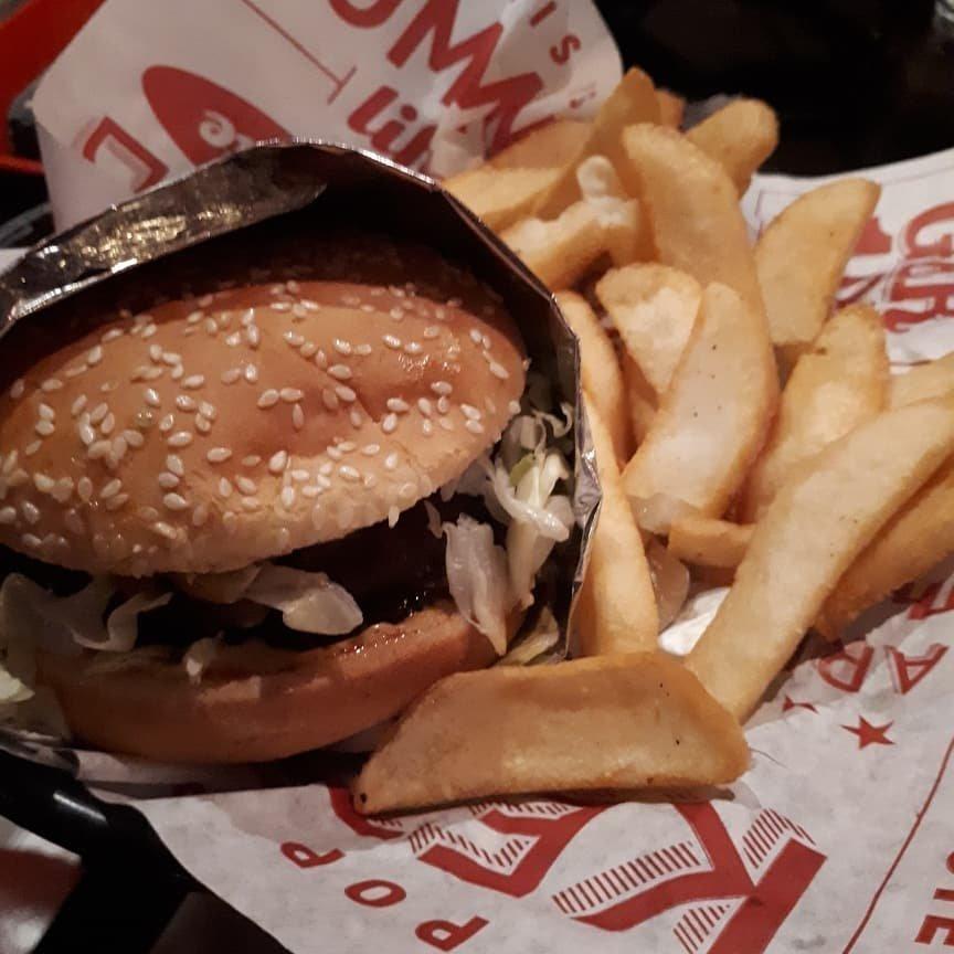 Red Robin Gourmet Burgers and Brews