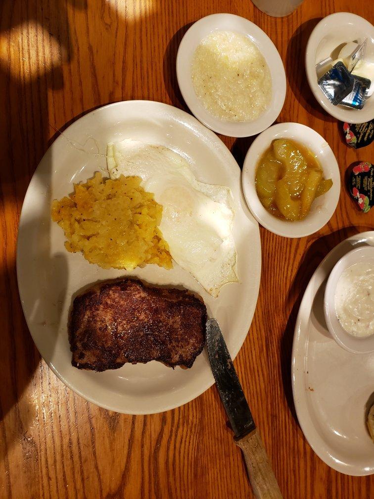 Cracker Barrel Old Country Store