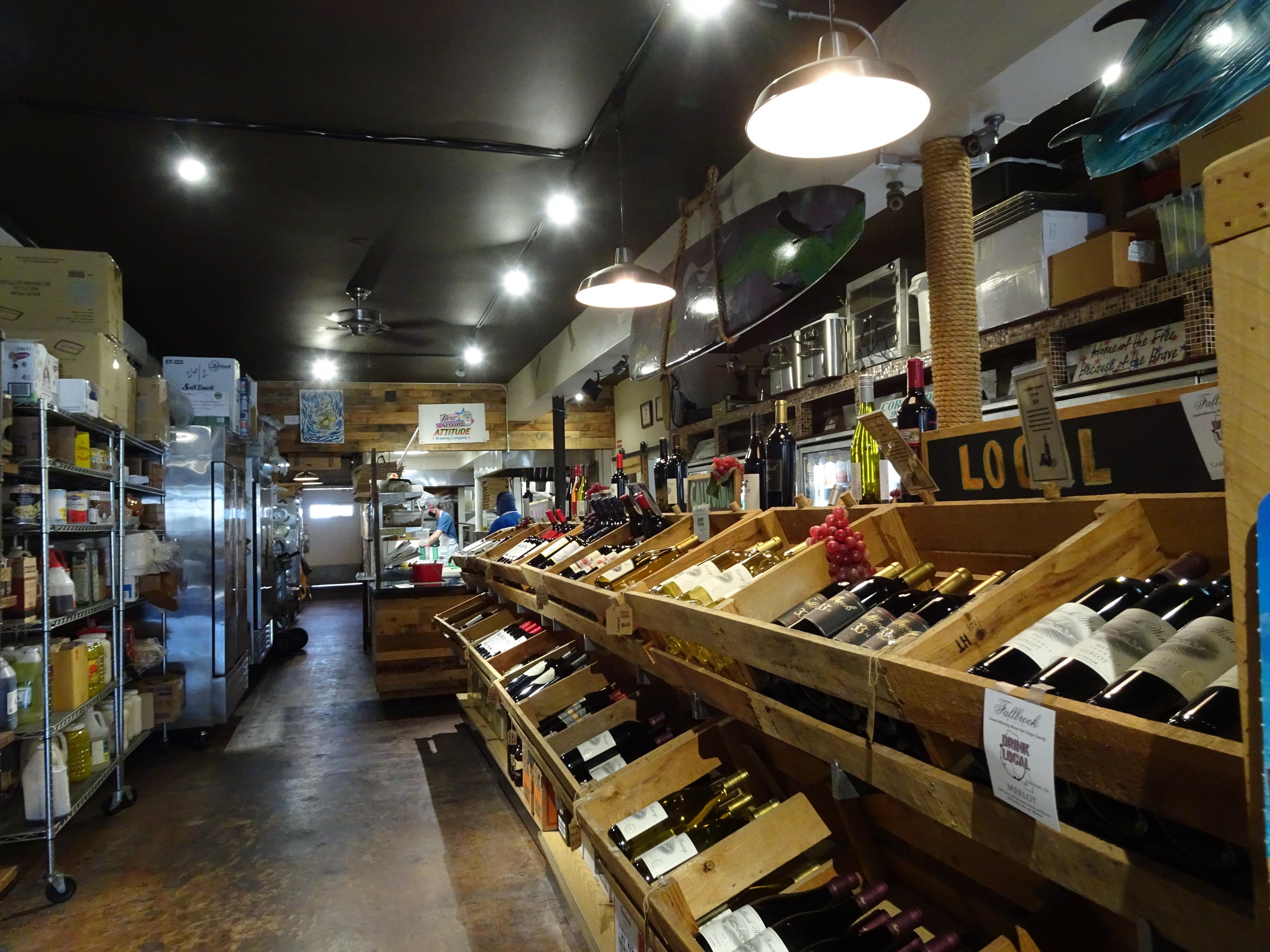 High Tide Bottle Shop And Kitchen