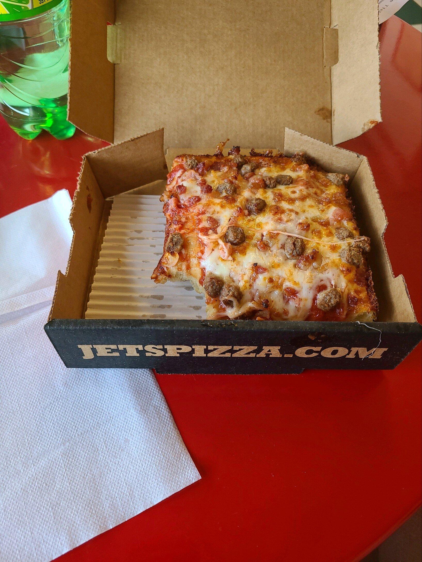 Jet's Pizza