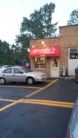 Angilo's Pizza