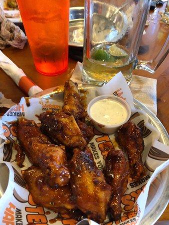 Hooters