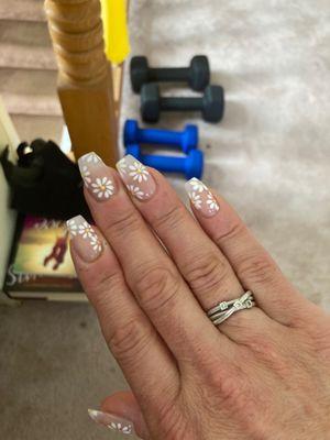 Full set, pretty nails, best mail salon, flower print nails