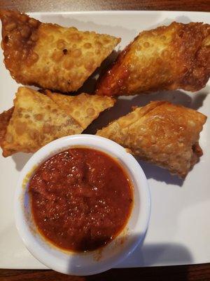 Chicken parmigiana egg rolls