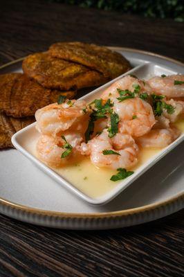 Camarones Al Ajilo
Garlic Shrimp