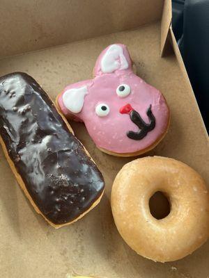 Chocolate Long John, character donut, Glazed!