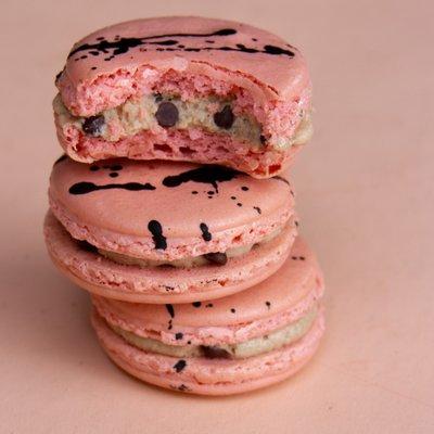 Chocolate Chip Cookie Doh Macarons