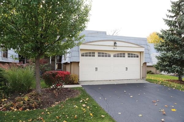 Elk Grove Village Lake Estates
$264,900. 3 bedrooms with basement.