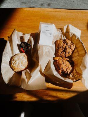 Chocolate chip scones and a biscuit with jam on the side