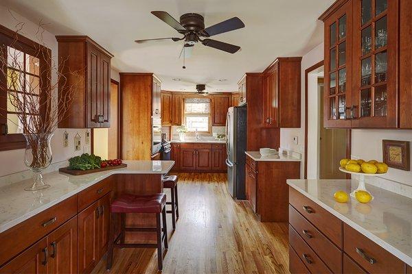 Downers Grove Multi-Zone Kitchen with Hardwood Floor