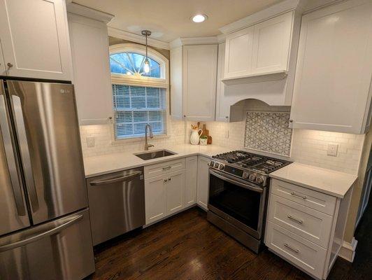 Custom detailed refacing and quartz counters