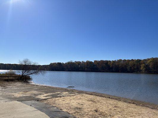 No one was out on the lake but it's definitely a pretty spot