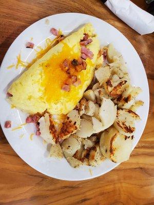 Ham n cheese omelet with home potatoes