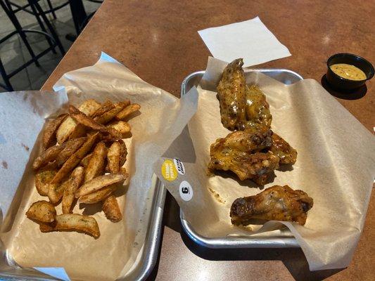 Lemon pepper, wings and wedges were 8out of 10. The wedges were almost overdone.