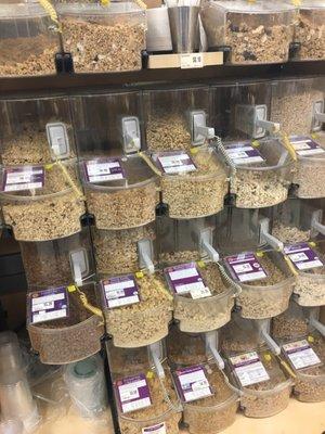 Bulk section granola