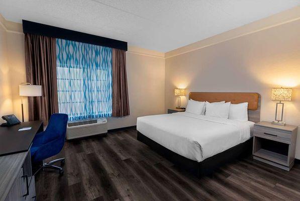 La Quinta Inn & Suites By Wyndham Miami Airport West