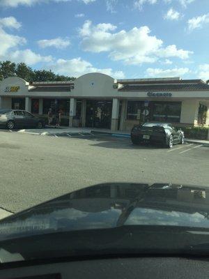 Front entrance of Chevron convenience store.