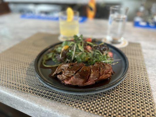 Wagyu Bavette w/salad & champagne vinaigrette