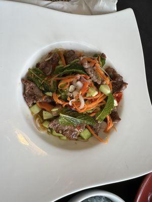 SPICY BEEF SALAD