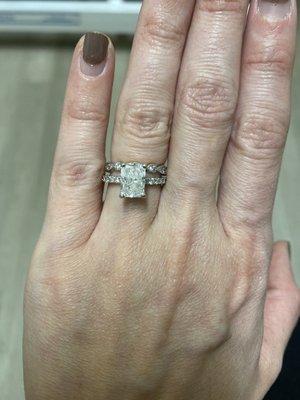 Radiant cut engagement ring