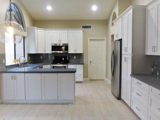 Completely remodeled kitchen in Fountain Hills. White shake style cabinets. Modern kitchen.