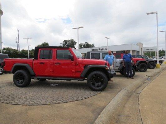 Mike Patton Chrysler Dodge Jeep with a 2020 Jeep Gladiator!