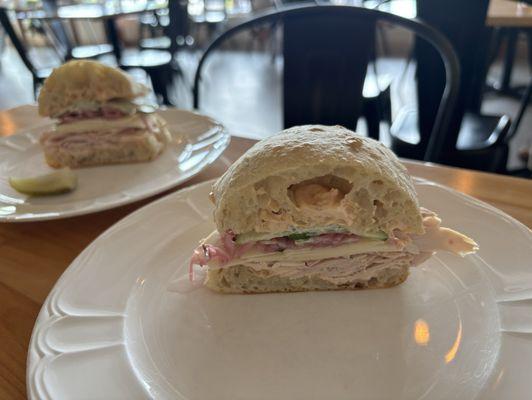 Turkey sandwich with pickled onions