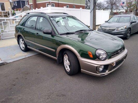 Only 90k one owner Subaru only $3,995 automatic ready to travel anywhere all wheel drive fully loaded